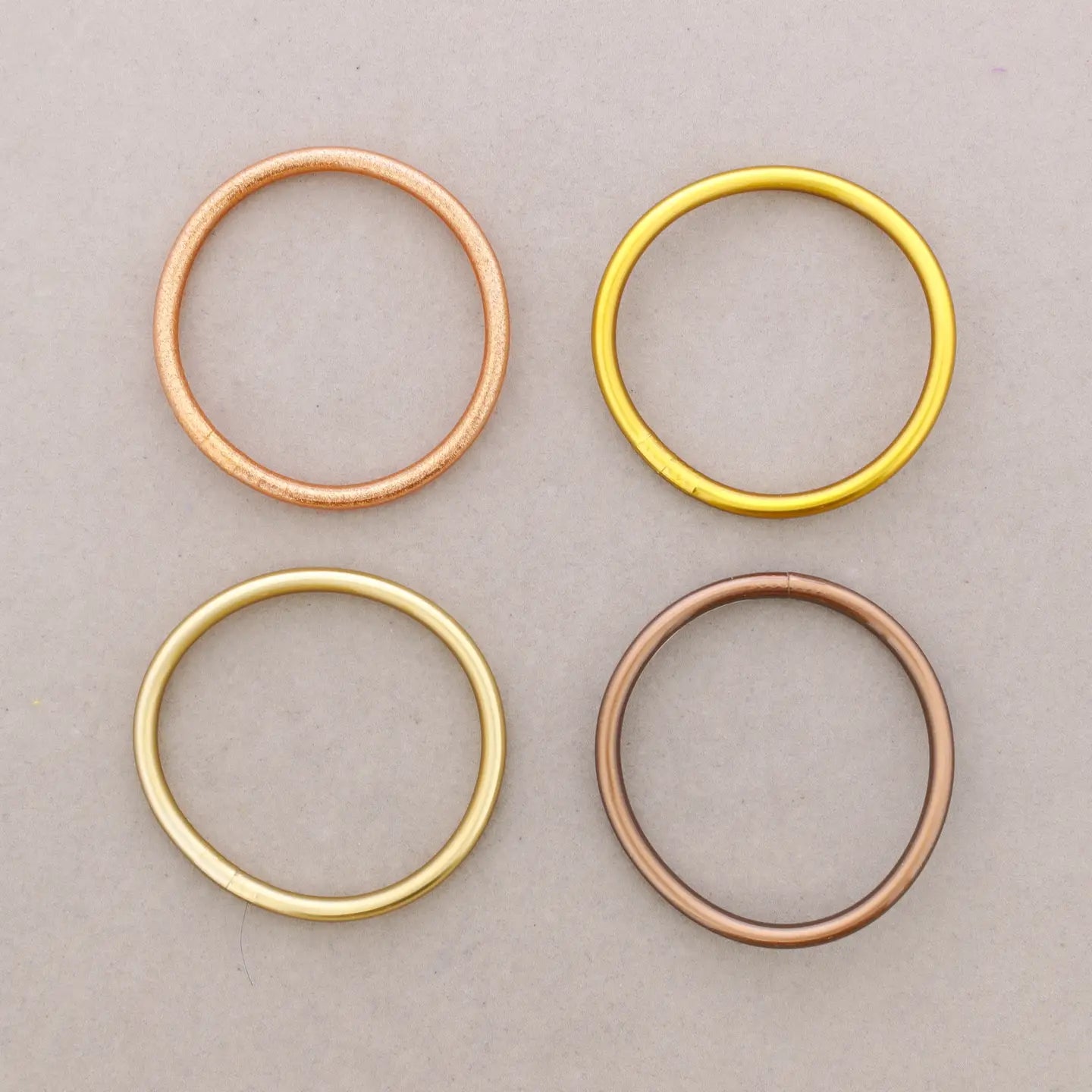 Set van 4 armbanden
