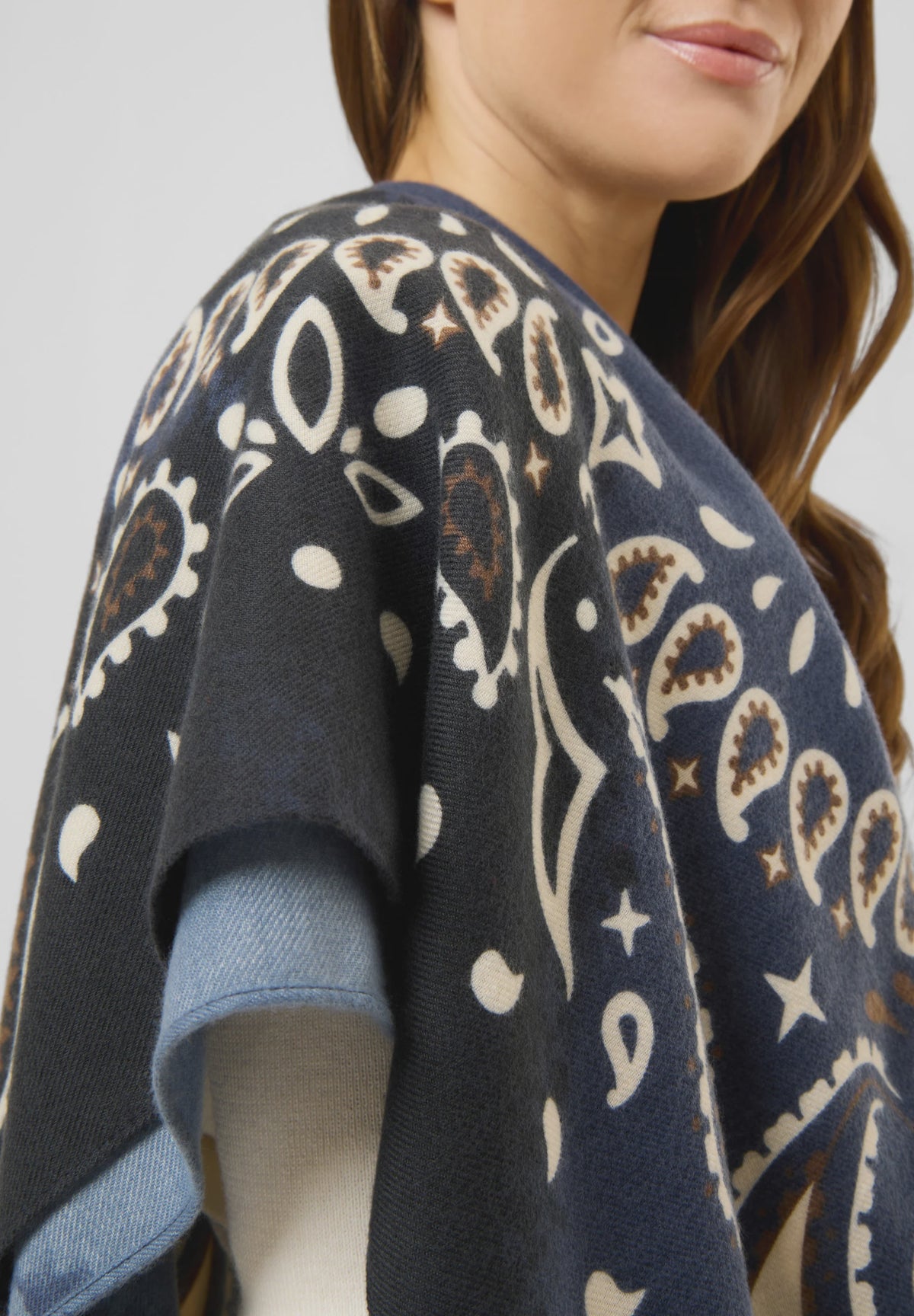 Zachte sjaal met paisley-motief