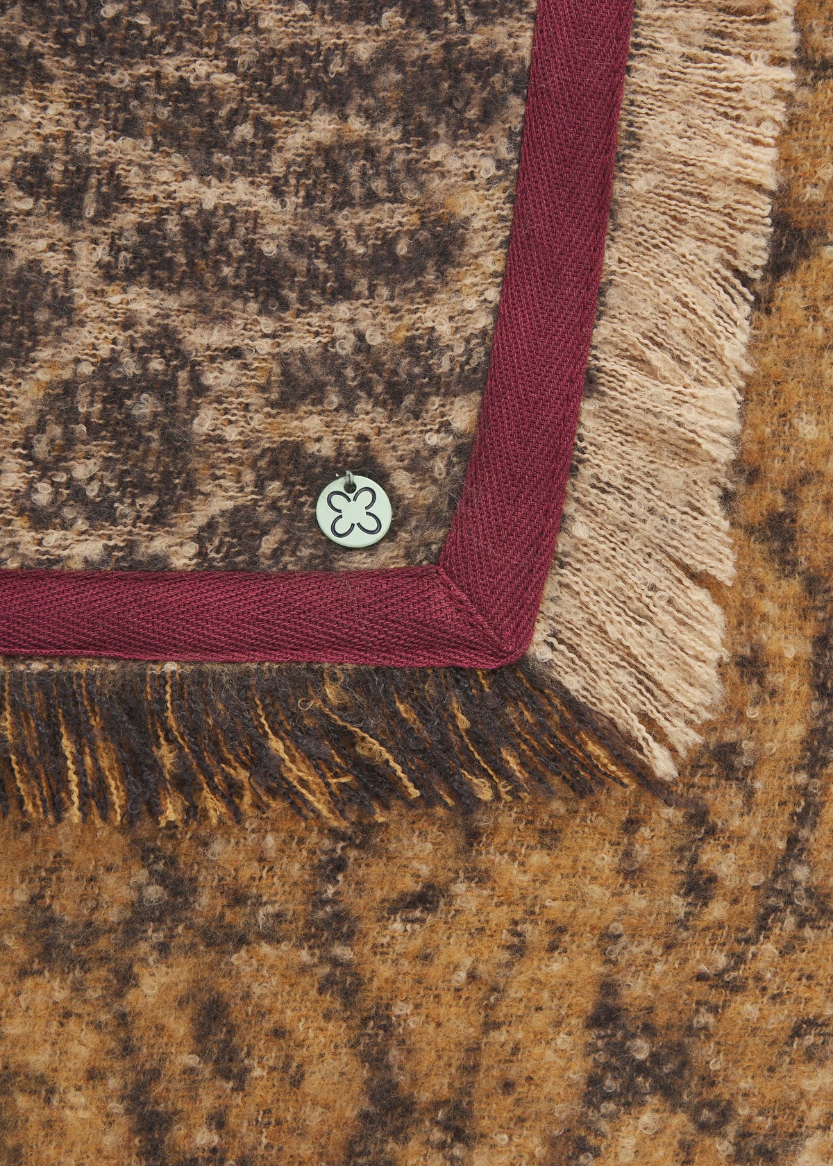 Jacquard-driehoekssjaal met luipaardprint