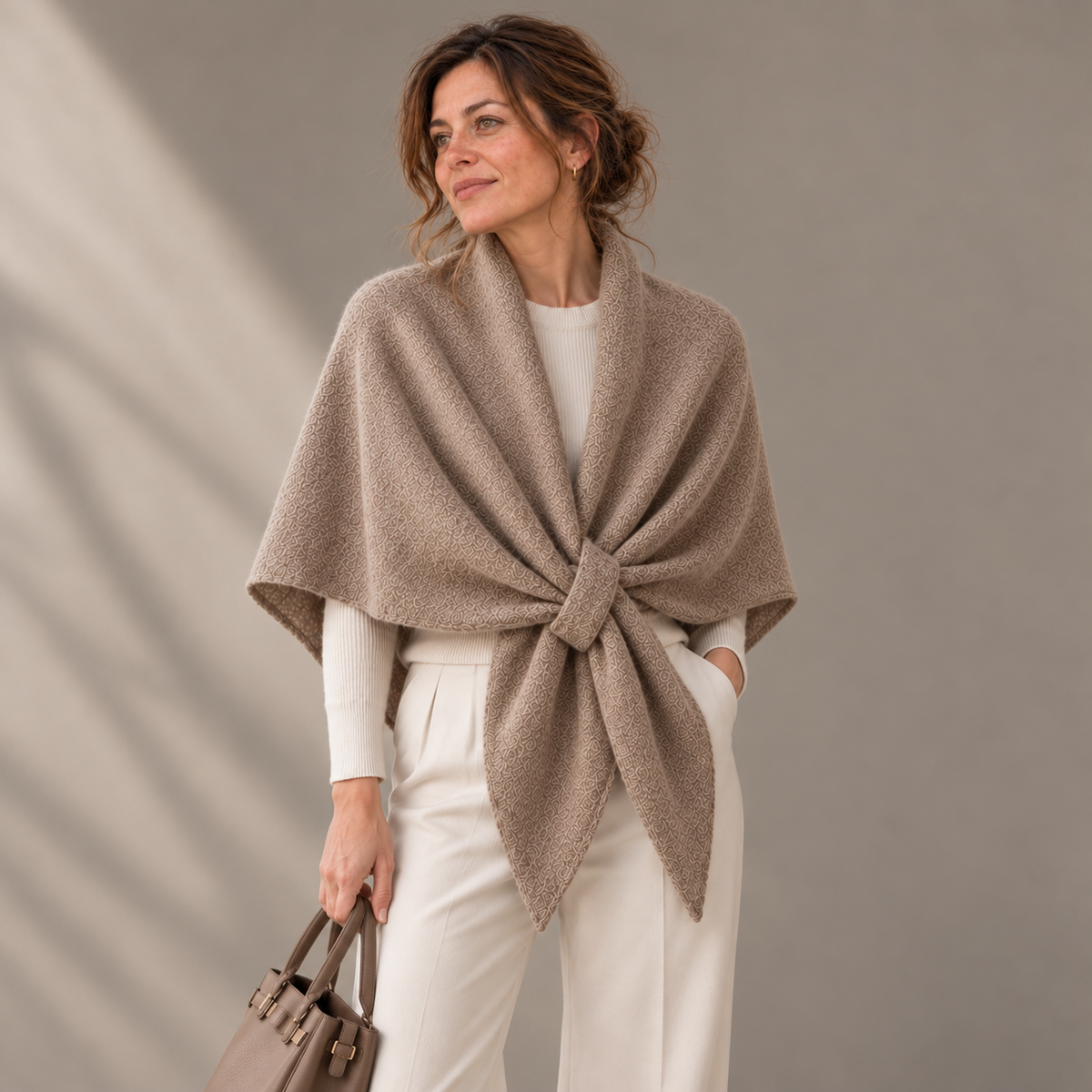 Sjaal Driehoekige poncho met lus 2-in-1 Taupe