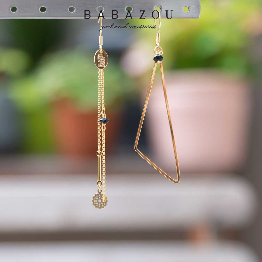 Asymmetrische Oorring Isa Gold Black Babazou