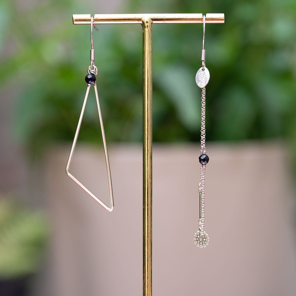 Asymmetrische Oorring Isa Silver Black Babazou