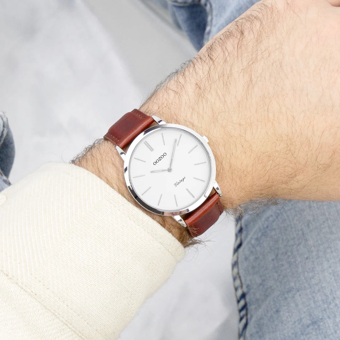 Zilverkleurige OOZOO horloge met leren band in bruin