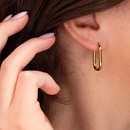 Friends Lila earring