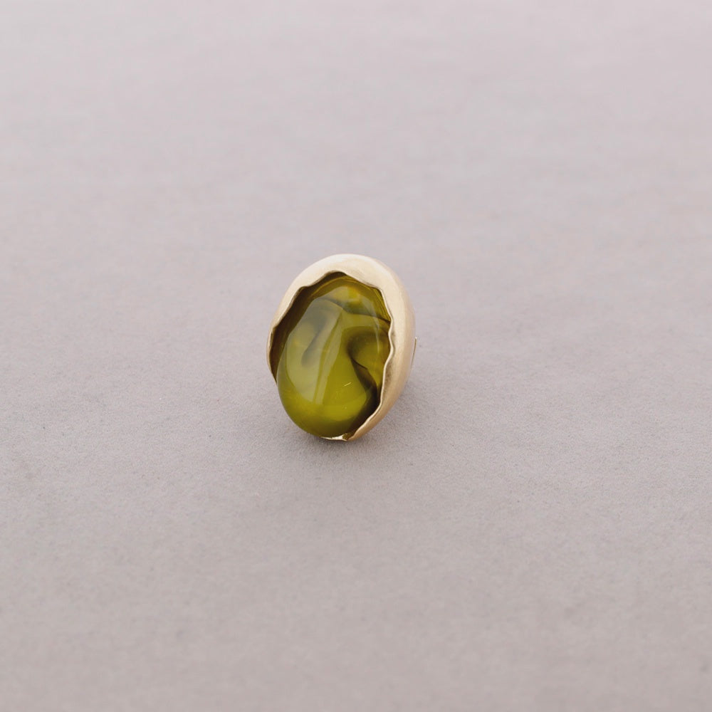 Bague sur élastique avec dessus en résine - Vert